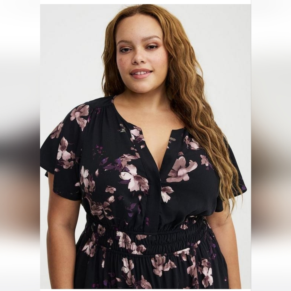 New Torrid 1X(14/16) Y-Neck Smocked Waist Flutter Sleeve Maxi Dress-Black Floral - Picture 3 of 9